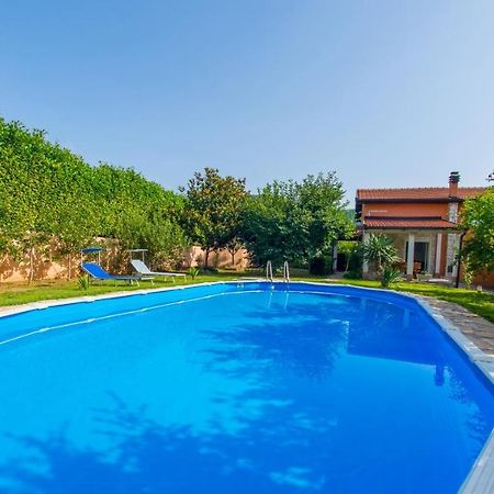 מוסטר Holiday Home Narona מראה חיצוני תמונה