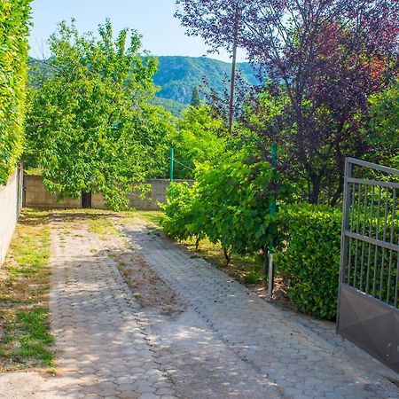 מוסטר Holiday Home Narona מראה חיצוני תמונה
