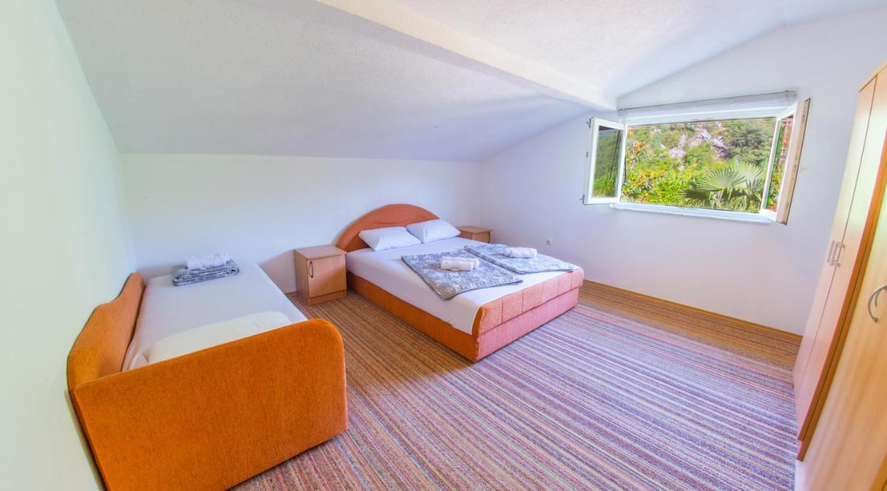 מוסטר Holiday Home Narona מראה חיצוני תמונה