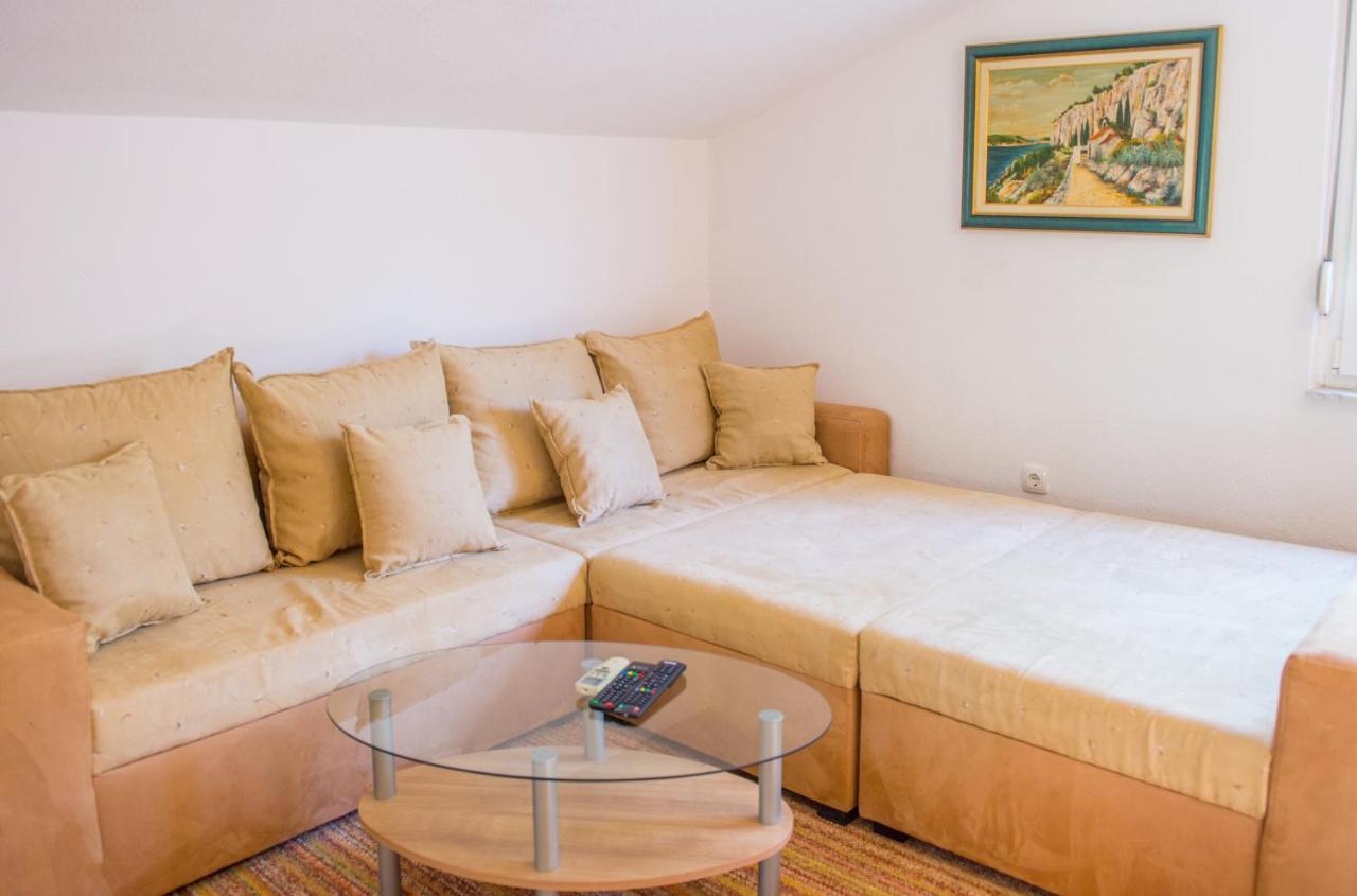 מוסטר Holiday Home Narona מראה חיצוני תמונה