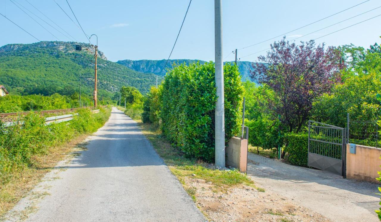 מוסטר Holiday Home Narona מראה חיצוני תמונה