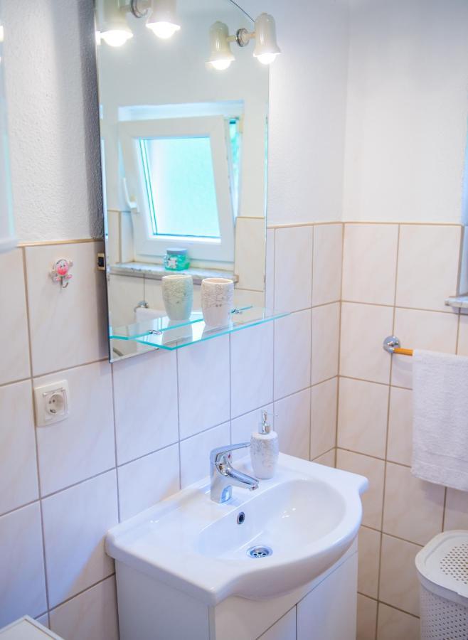 מוסטר Holiday Home Narona מראה חיצוני תמונה