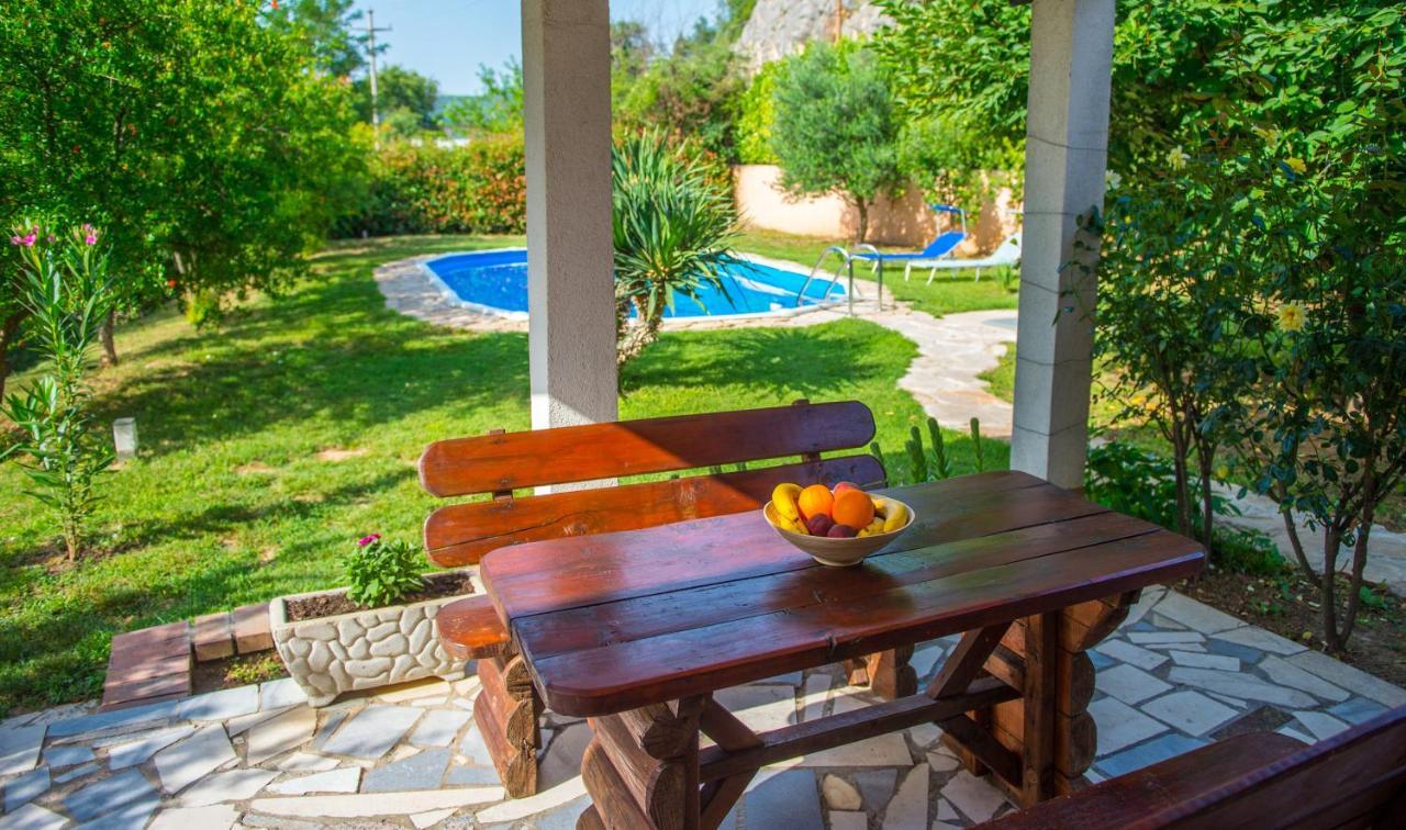 מוסטר Holiday Home Narona מראה חיצוני תמונה