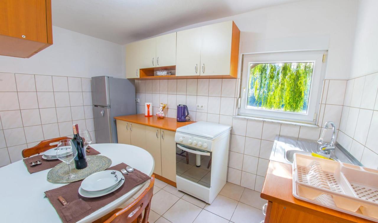מוסטר Holiday Home Narona מראה חיצוני תמונה