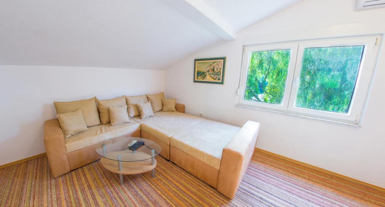 מוסטר Holiday Home Narona מראה חיצוני תמונה