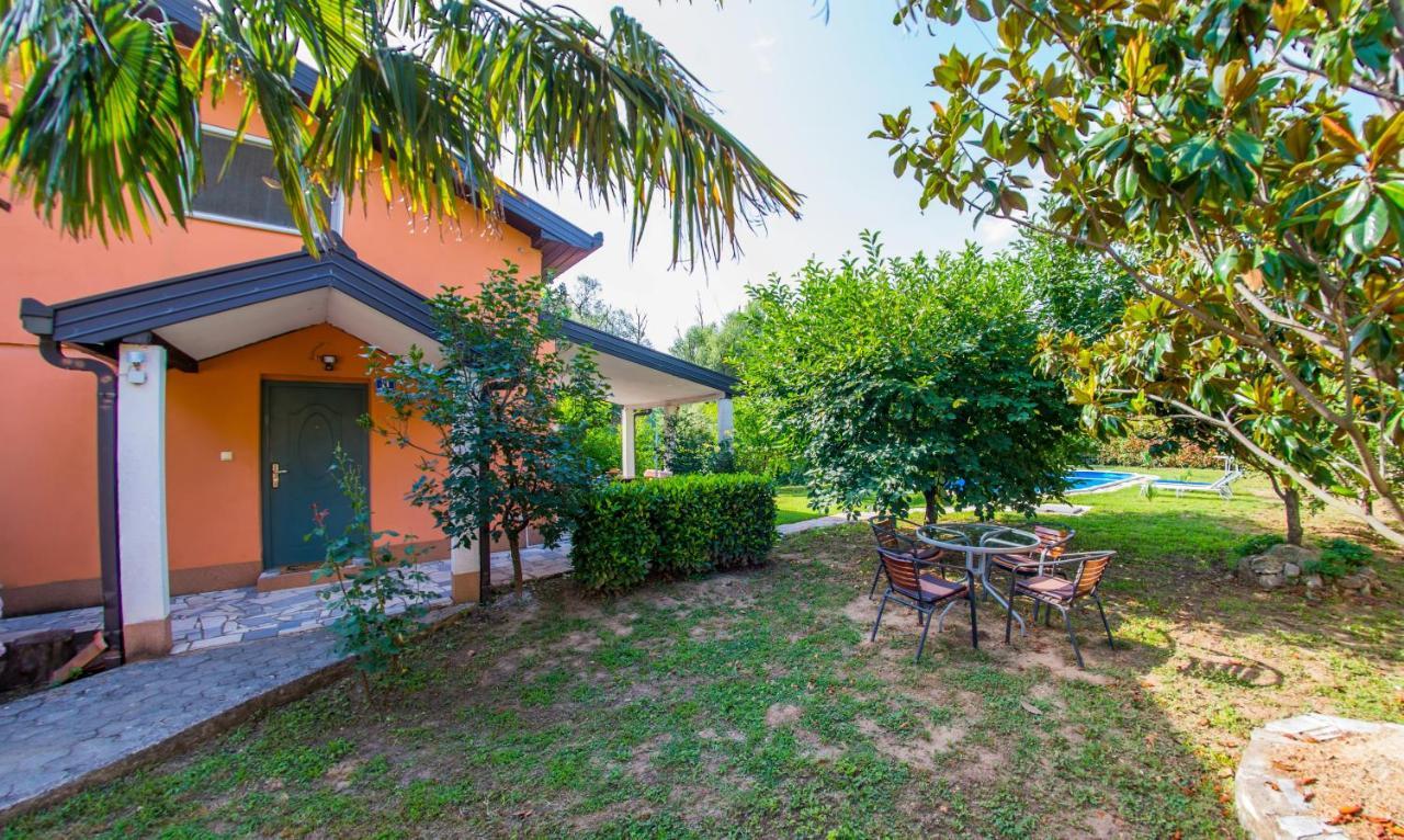 מוסטר Holiday Home Narona מראה חיצוני תמונה